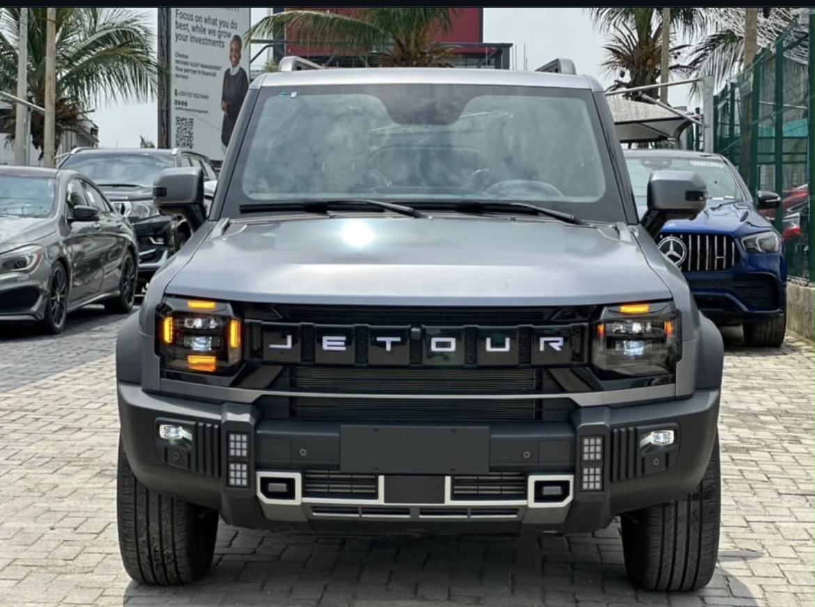 Off-road capable SUV